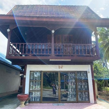 Отель Reindeer House Wat Chedi 4 People Сичон Экстерьер фото